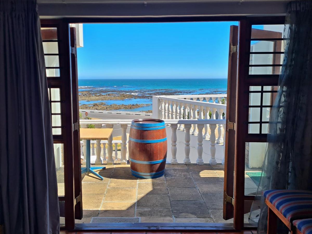 Walkerbay Accommodation Gansbaai Buitenkant foto