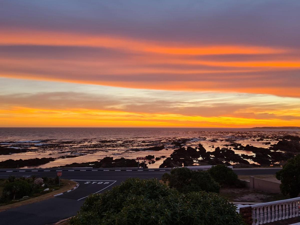 Walkerbay Accommodation Gansbaai Buitenkant foto